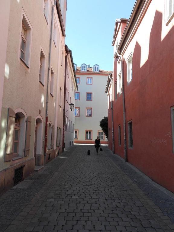 Apartments Altstadtflair Regensburg Rum bild
